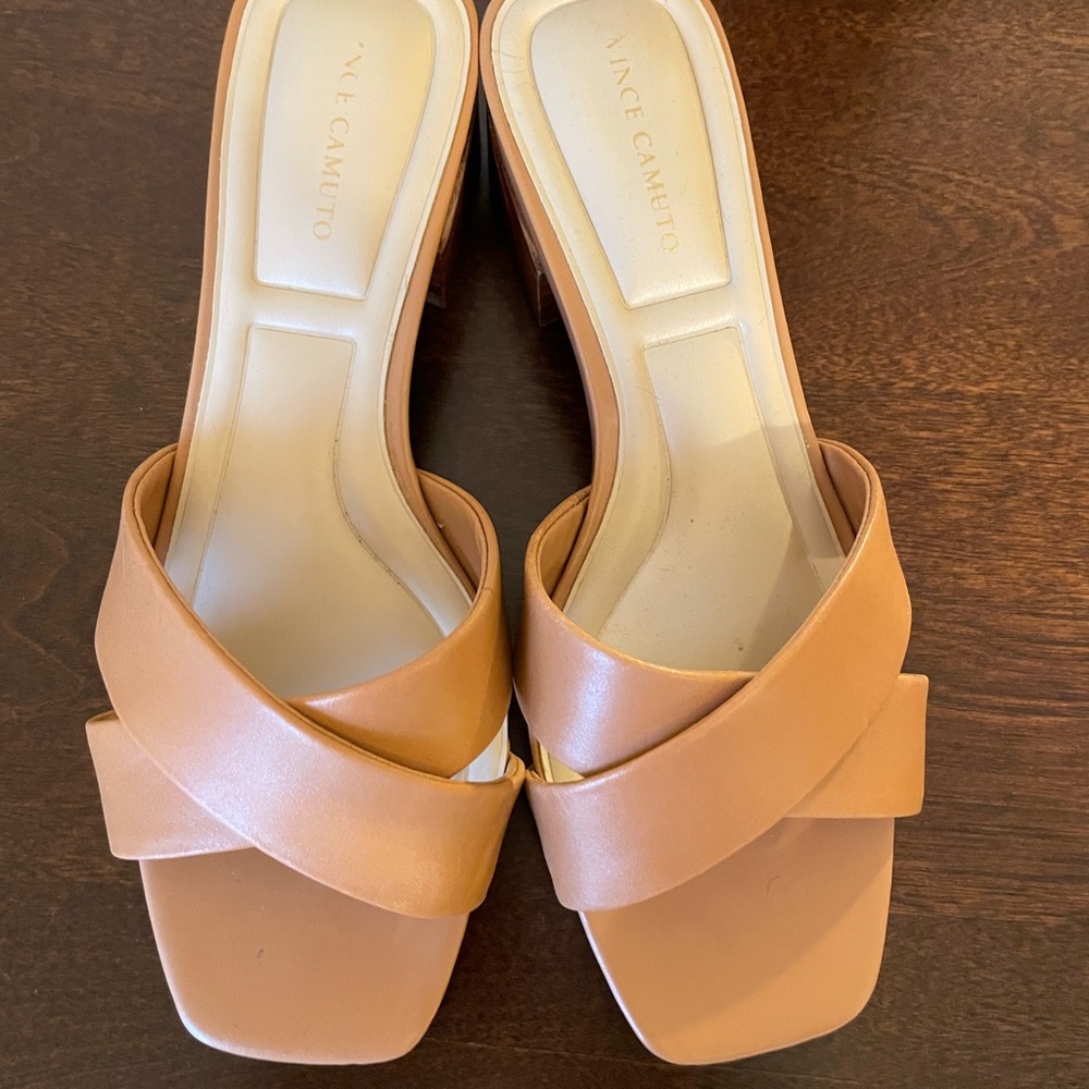 Vince Camuto Women's Tan Slide Sandals Size 7